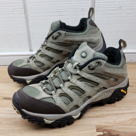 merrell women's moab ventilator hiking shoe
